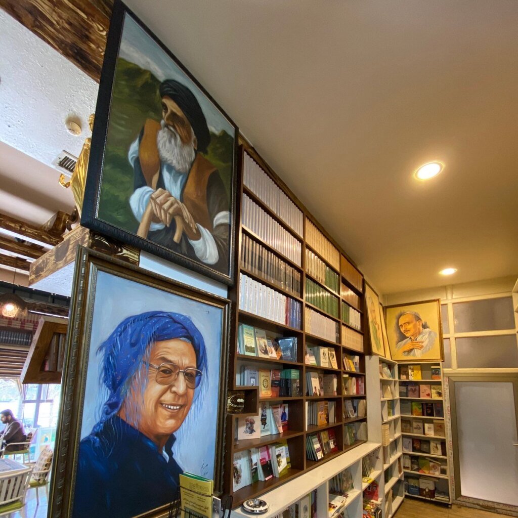 کافێی Jamal Erfan Cafe & Bookshop